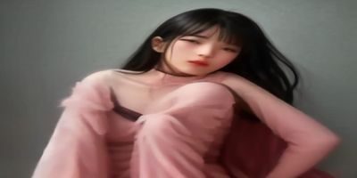 美女日逼2026年度内容盘点视频封面，年度回顾风格设计，石墨灰配橙色